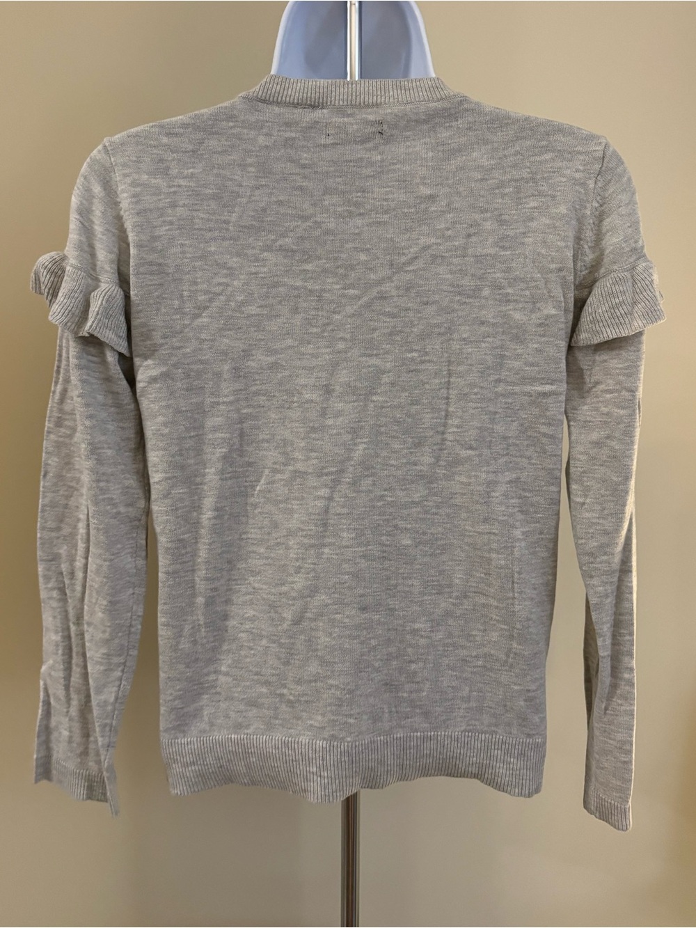 kidpik Light Gray Ruffle Shoulder Sweater - Picture 2 of 3